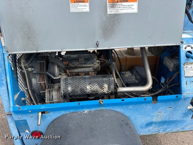 image for item NA9315 2007 Genie TML-4000N light plant