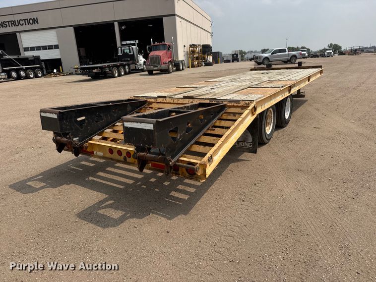 image for item NA9318 2002 Trail King TK20LP-2500 equipment trailer