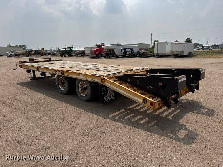 image for item NA9318 2002 Trail King TK20LP-2500 equipment trailer