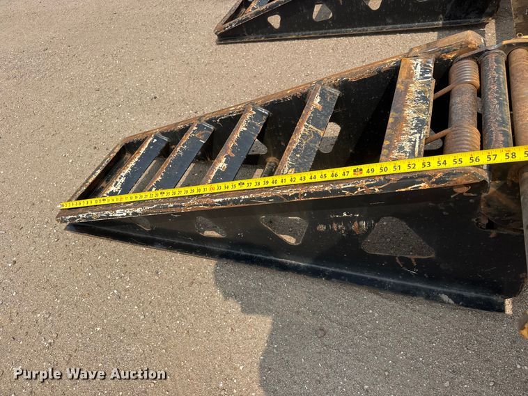 image for item NA9318 2002 Trail King TK20LP-2500 equipment trailer