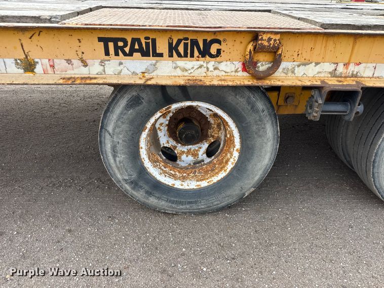 image for item NA9318 2002 Trail King TK20LP-2500 equipment trailer