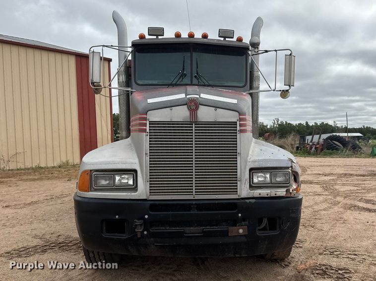 image for item NA9320 1987 Kenworth T600A dump truck