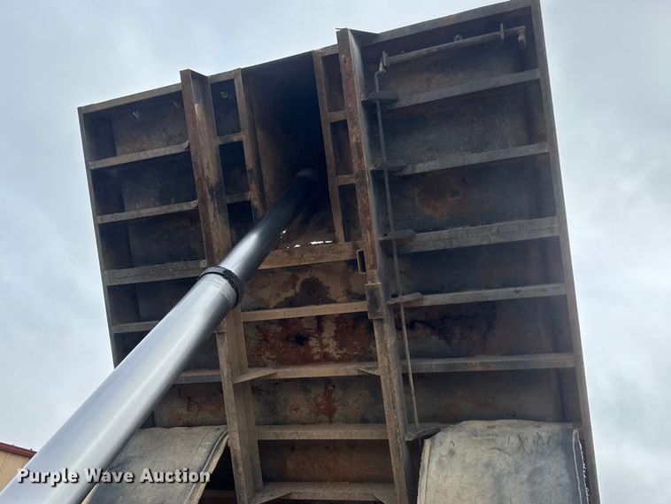 image for item NA9320 1987 Kenworth T600A dump truck