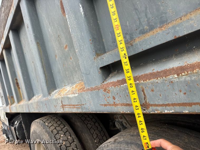 image for item NA9320 1987 Kenworth T600A dump truck