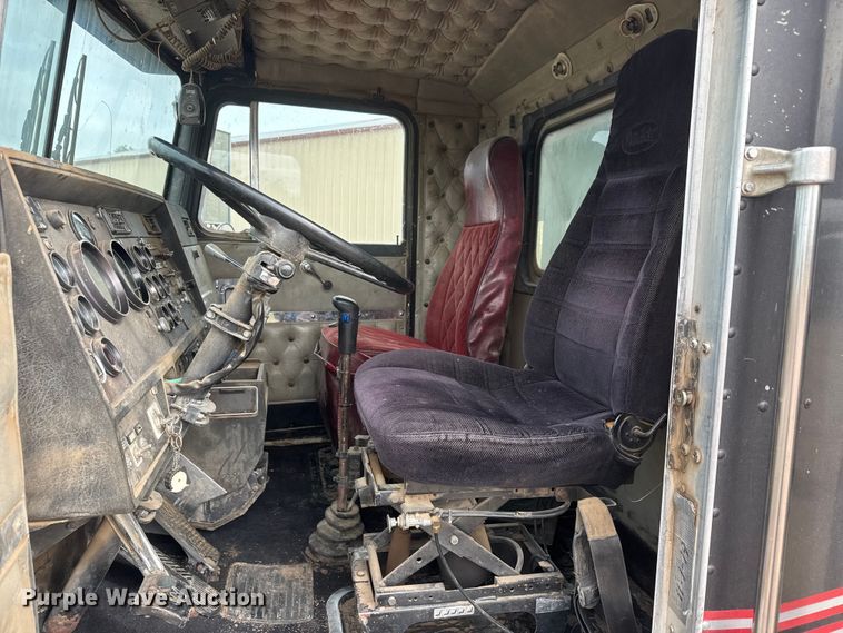 image for item NA9320 1987 Kenworth T600A dump truck