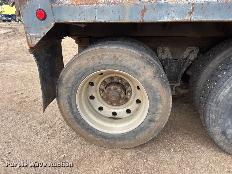 image for item NA9320 1987 Kenworth T600A dump truck