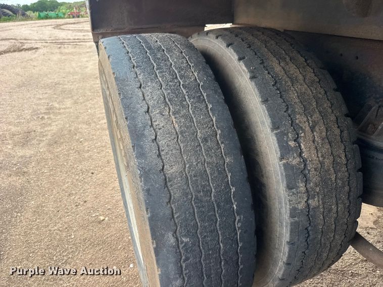 image for item NA9320 1987 Kenworth T600A dump truck