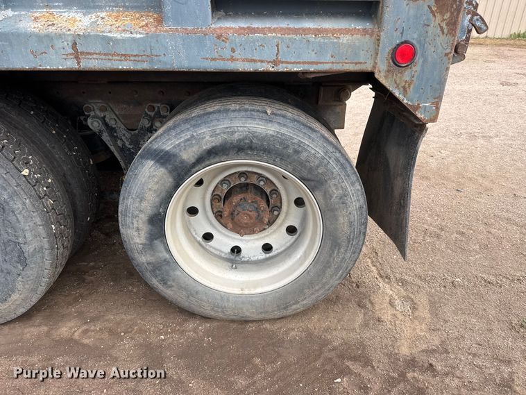 image for item NA9320 1987 Kenworth T600A dump truck