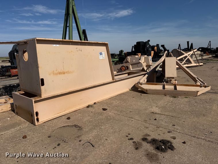 image for item NA9339 2009 Lufkin C-320D-305-100 pump jack