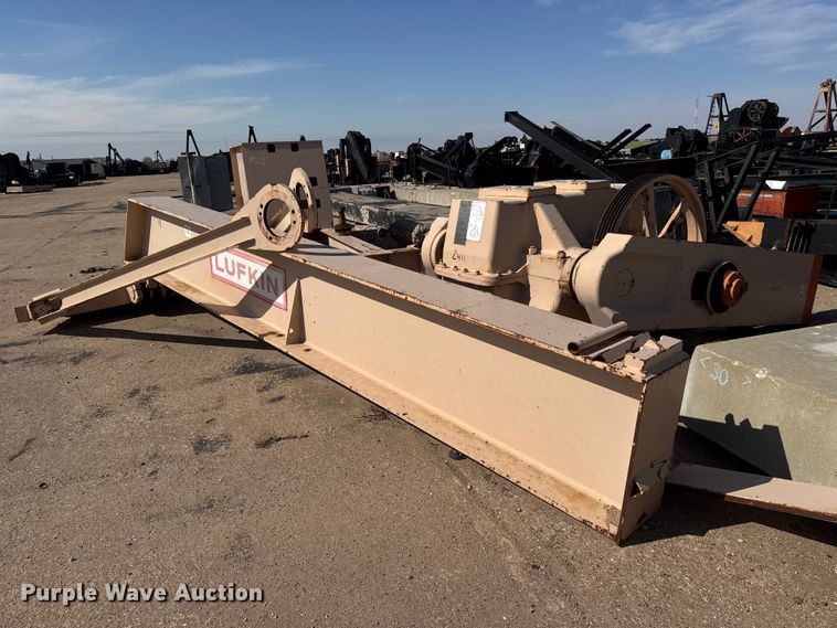 image for item NA9339 2009 Lufkin C-320D-305-100 pump jack