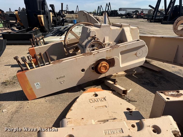 image for item NA9339 2009 Lufkin C-320D-305-100 pump jack