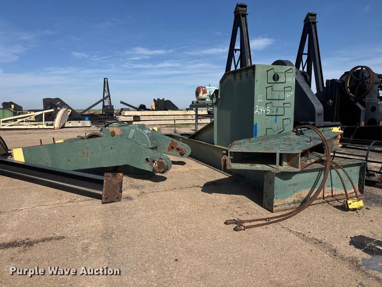 image for item NA9340 Lufkin M-228D-256-100 pump jack