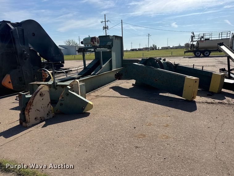 image for item NA9340 Lufkin M-228D-256-100 pump jack