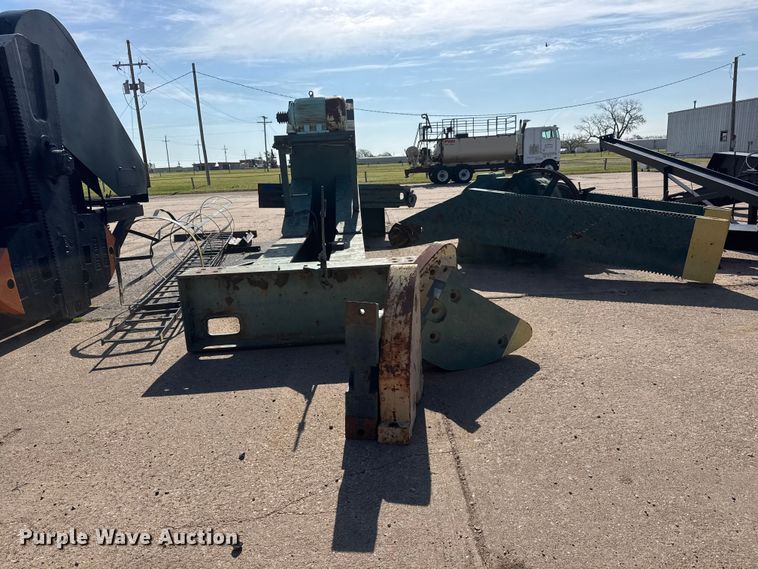 image for item NA9340 Lufkin M-228D-256-100 pump jack