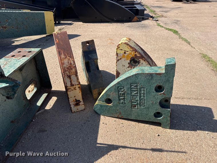 image for item NA9340 Lufkin M-228D-256-100 pump jack