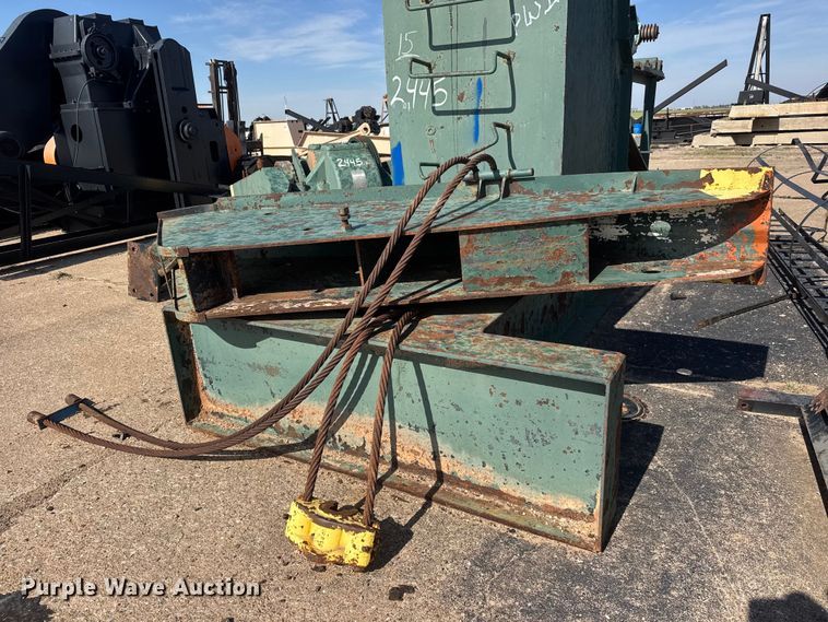 image for item NA9340 Lufkin M-228D-256-100 pump jack