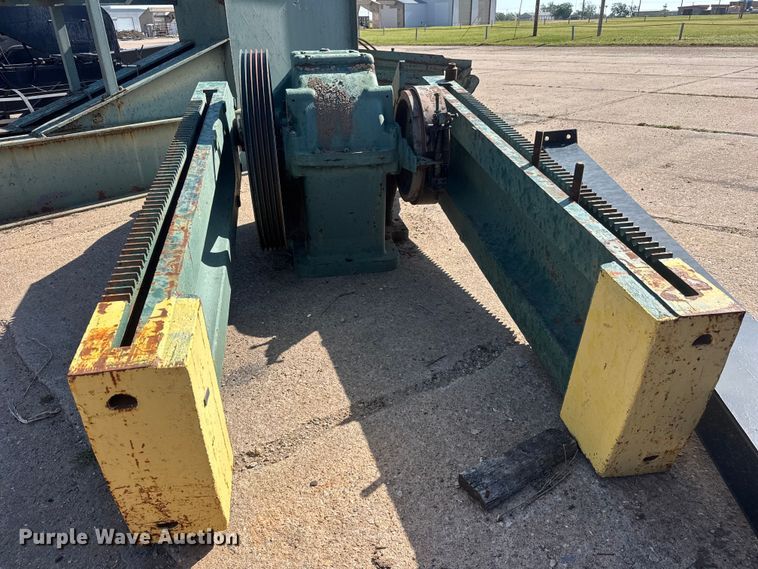 image for item NA9340 Lufkin M-228D-256-100 pump jack