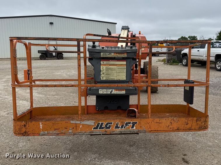 image for item NA9357 2013 JLG 600S boom lift