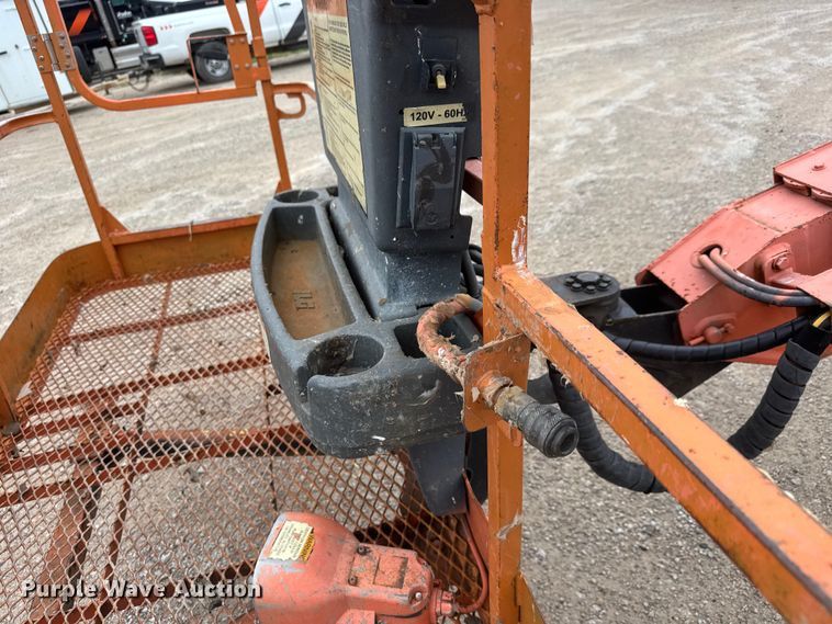 image for item NA9357 2013 JLG 600S boom lift