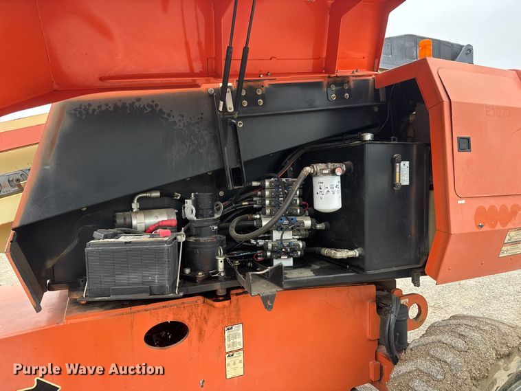 image for item NA9357 2013 JLG 600S boom lift