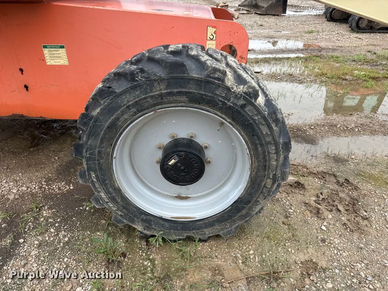 image for item NA9357 2013 JLG 600S boom lift