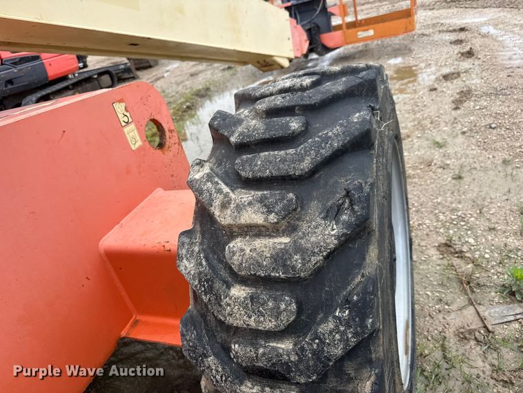image for item NA9357 2013 JLG 600S boom lift