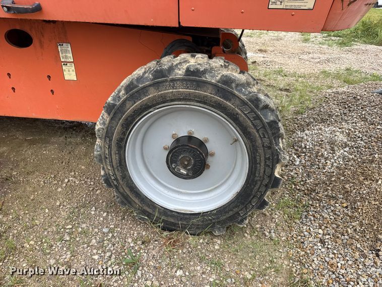 image for item NA9357 2013 JLG 600S boom lift