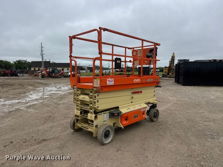 image for item NA9359 2020 JLG 3246ES scissor lift