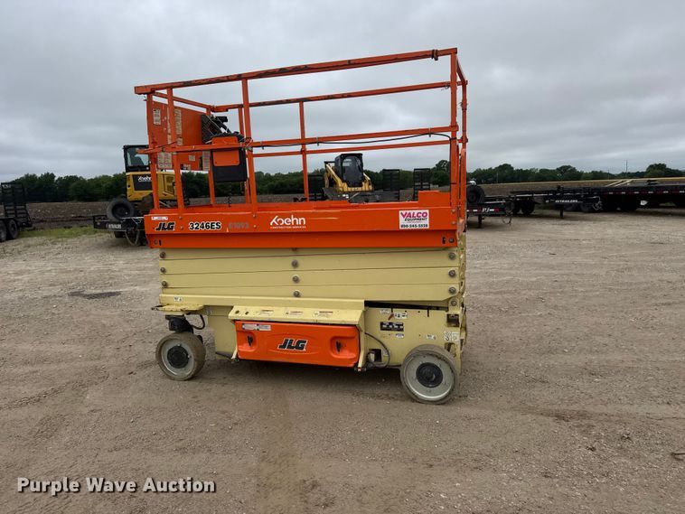 image for item NA9359 2020 JLG 3246ES scissor lift
