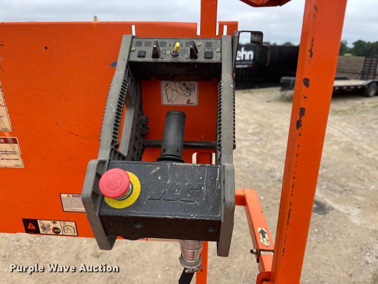 image for item NA9359 2020 JLG 3246ES scissor lift