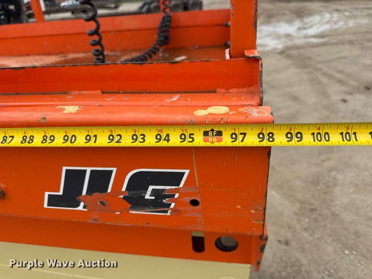 image for item NA9359 2020 JLG 3246ES scissor lift