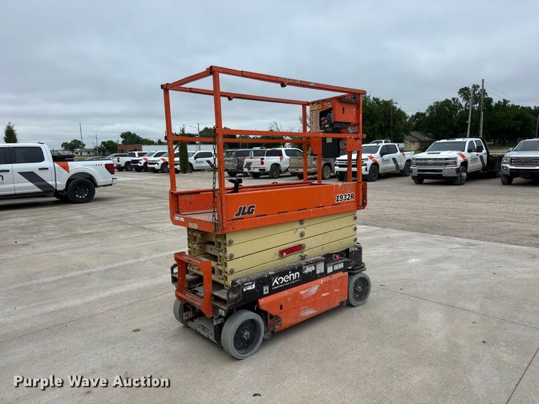 image for item NA9360 2020 JLG 1932R scissor lift