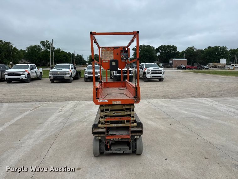 image for item NA9360 2020 JLG 1932R scissor lift