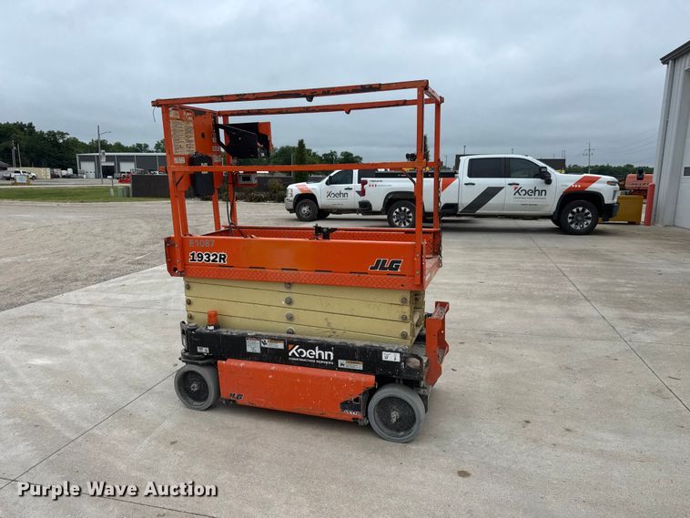 image for item NA9360 2020 JLG 1932R scissor lift