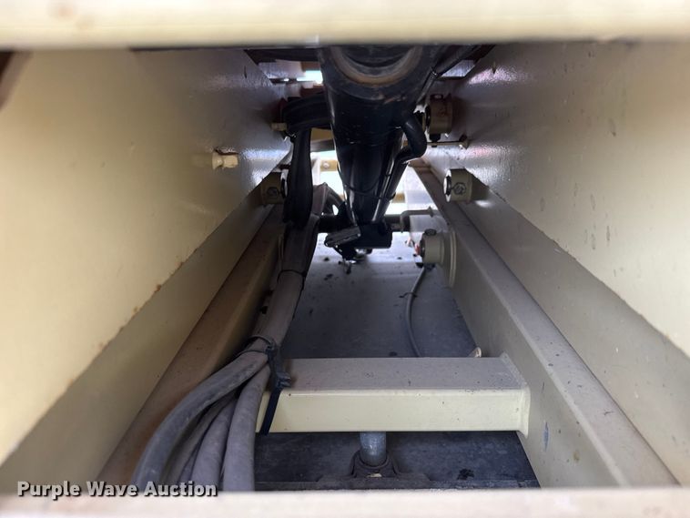 image for item NA9360 2020 JLG 1932R scissor lift