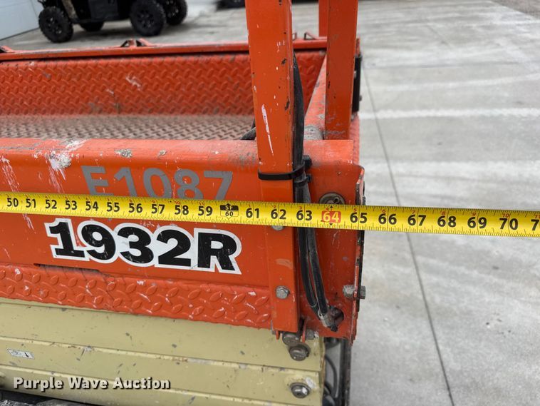 image for item NA9360 2020 JLG 1932R scissor lift