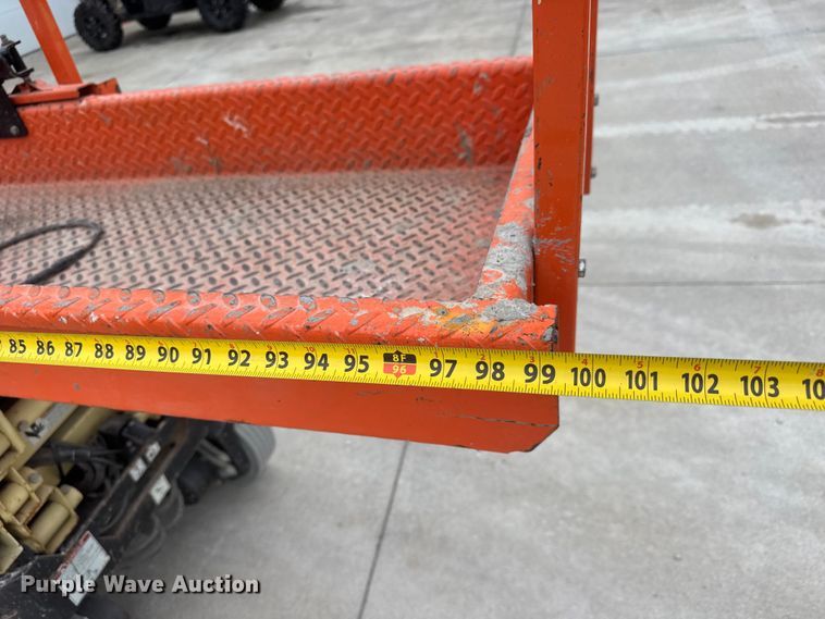 image for item NA9360 2020 JLG 1932R scissor lift