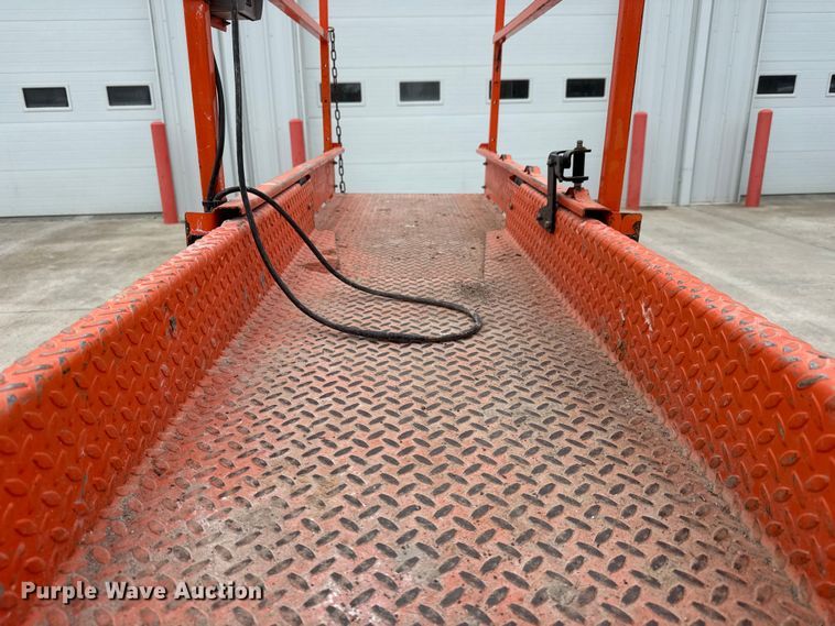 image for item NA9360 2020 JLG 1932R scissor lift