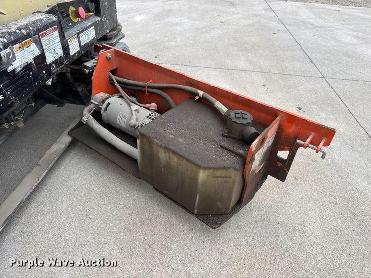 image for item NA9360 2020 JLG 1932R scissor lift