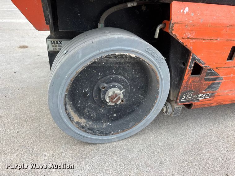 image for item NA9360 2020 JLG 1932R scissor lift