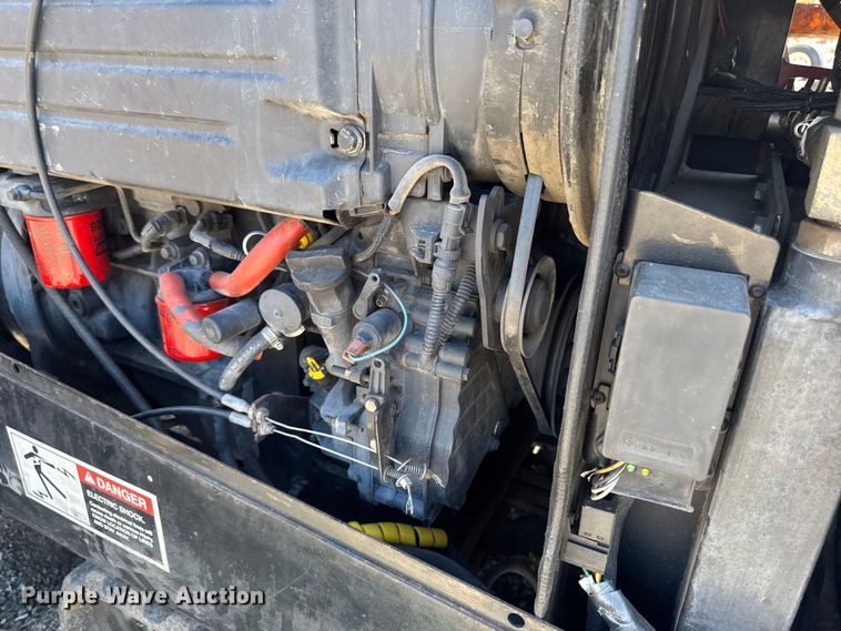 image for item OE9560 2012 Ditch Witch JT922 directional boring unit