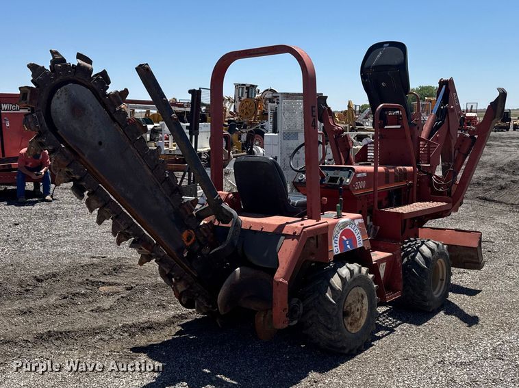 image for item OE9561 Ditch Witch 3700 trencher