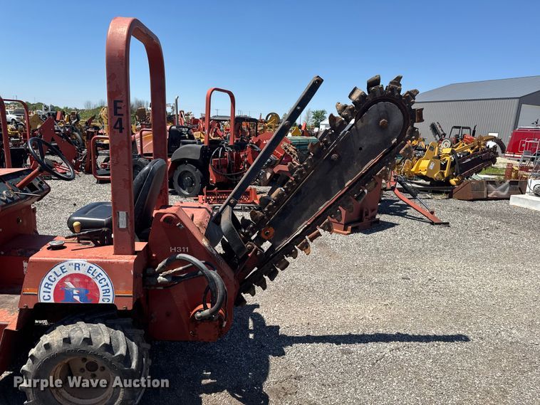 image for item OE9561 Ditch Witch 3700 trencher