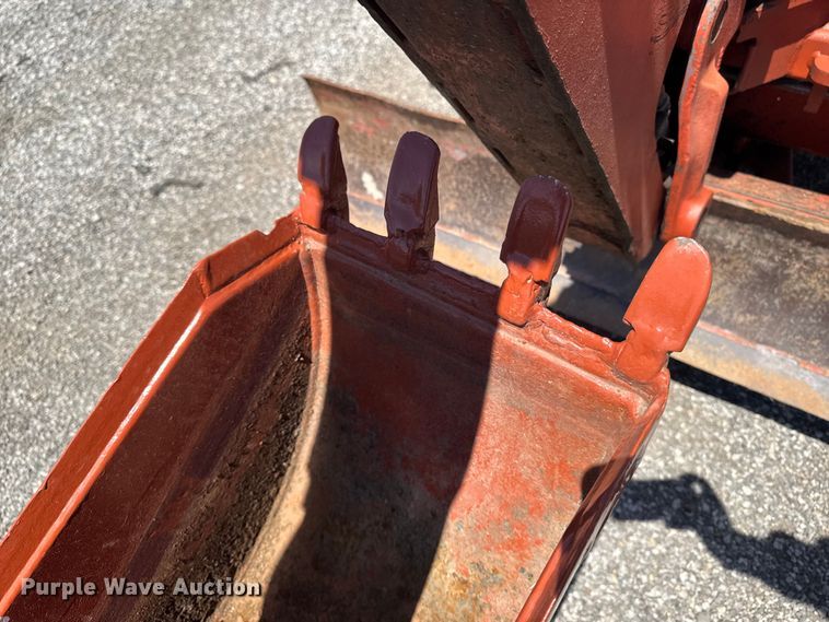 image for item OE9561 Ditch Witch 3700 trencher