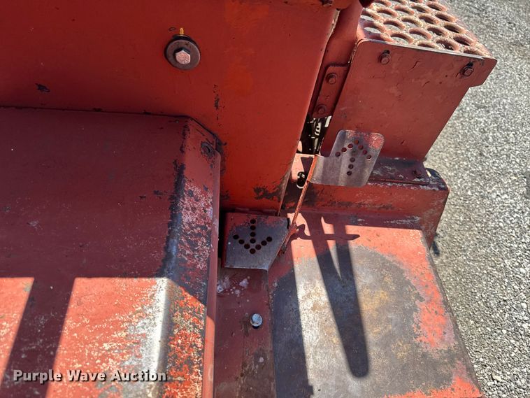 image for item OE9561 Ditch Witch 3700 trencher
