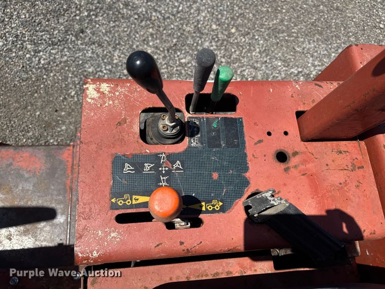 image for item OE9561 Ditch Witch 3700 trencher
