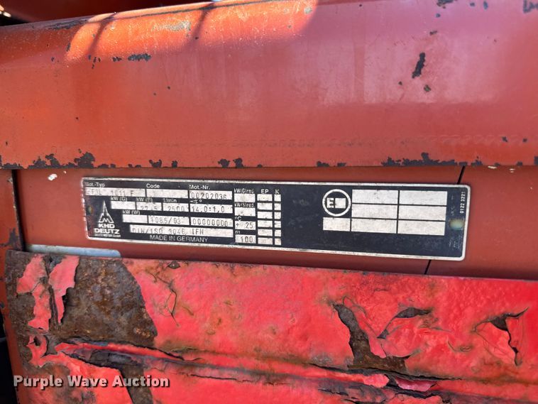 image for item OE9561 Ditch Witch 3700 trencher