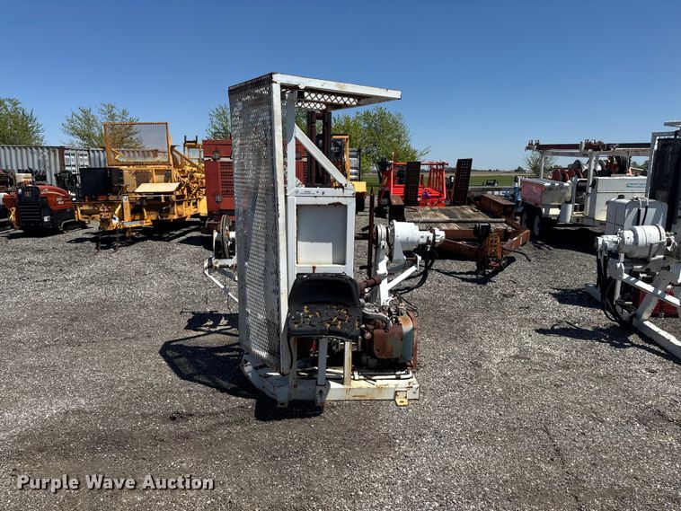image for item OE9563 Truck mounted cable puller