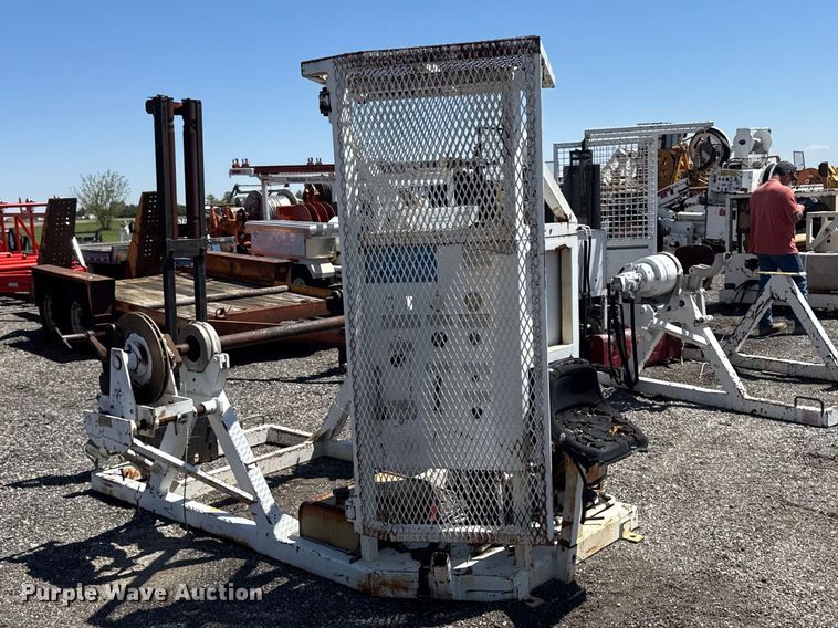 image for item OE9563 Truck mounted cable puller