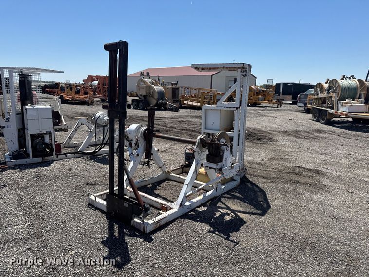 image for item OE9563 Truck mounted cable puller